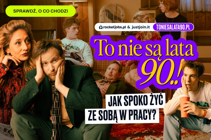 Grupa młodych ludzi w stylu lat 90. siedzi w przytulnym wnętrzu z refleksją i rozmową na temat życia i pracy