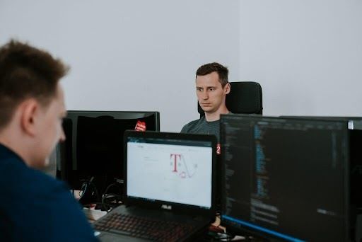 <p>How we work?</p>