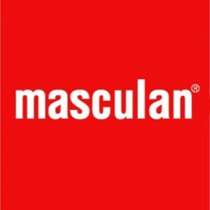 Logo firmy Masculan na czerwonym tle prezentujące wyrazistą i prostą typografię w kolorze białym