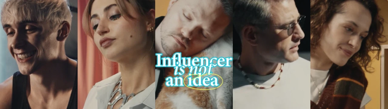 Zdjęcie prezentuje różnorodnych młodych ludzi z nadrukiem influencer is not an idea w centrum kadru