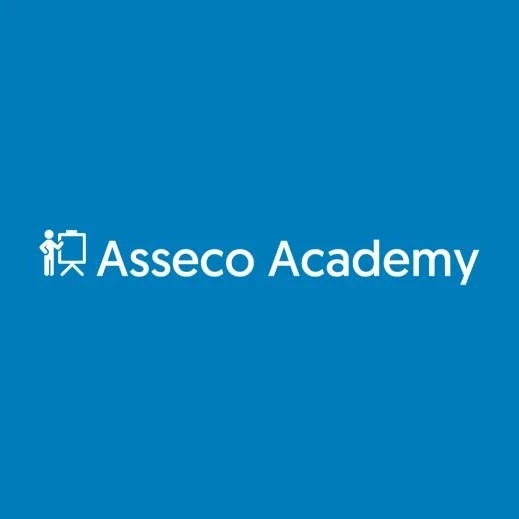 Logo Asseco Academy na niebieskim tle z ikoną osoby prezentującej na tablicy